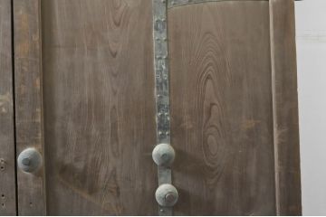 アンティーク建具　特大!!　極厚!!　総欅(ケヤキ)材　存在感のある銅金具の門扉1対2枚セット(蔵戸、玄関戸、両開きドア、木製扉)(R-080330)
