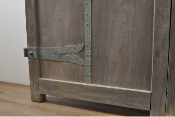 アンティーク建具　特大!!　極厚!!　総欅(ケヤキ)材　存在感のある銅金具の門扉1対2枚セット(蔵戸、玄関戸、両開きドア、木製扉)(R-080330)