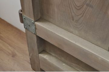 アンティーク建具　特大!!　極厚!!　総欅(ケヤキ)材　存在感のある銅金具の門扉1対2枚セット(蔵戸、玄関戸、両開きドア、木製扉)(R-080330)