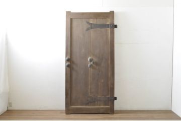 アンティーク建具　特大!!　極厚!!　総欅(ケヤキ)材　存在感のある銅金具の門扉1枚(蔵戸、玄関戸、両開きドア、木製扉)(R-080331)