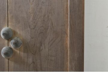 アンティーク建具　特大!!　極厚!!　総欅(ケヤキ)材　存在感のある銅金具の門扉1枚(蔵戸、玄関戸、両開きドア、木製扉)(R-080331)