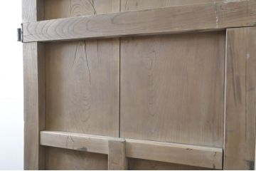 アンティーク建具　特大!!　極厚!!　総欅(ケヤキ)材　存在感のある銅金具の門扉1枚(蔵戸、玄関戸、両開きドア、木製扉)(R-080331)