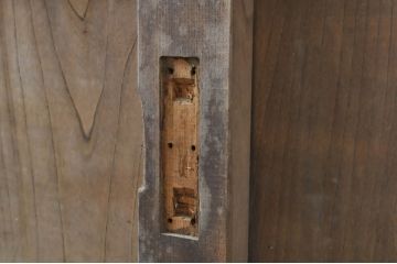 アンティーク建具　特大!!　総欅(ケヤキ)材　一枚板　経年の古い木の質感が魅力の門扉1枚(蔵戸、玄関戸、玄関ドア、木製扉)(R-080332)