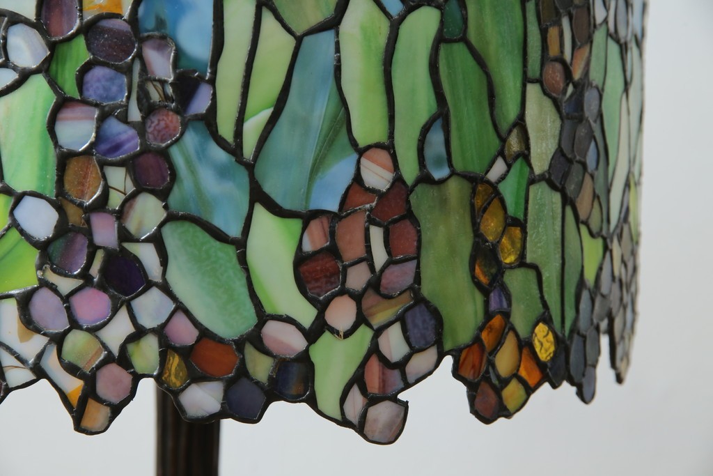 中古　ティファニースタイル　ブロンズフレーム　銅製　3灯　繊細で色鮮やかなステンドグラスのテーブルライト　定価約38万円　(R-080337)