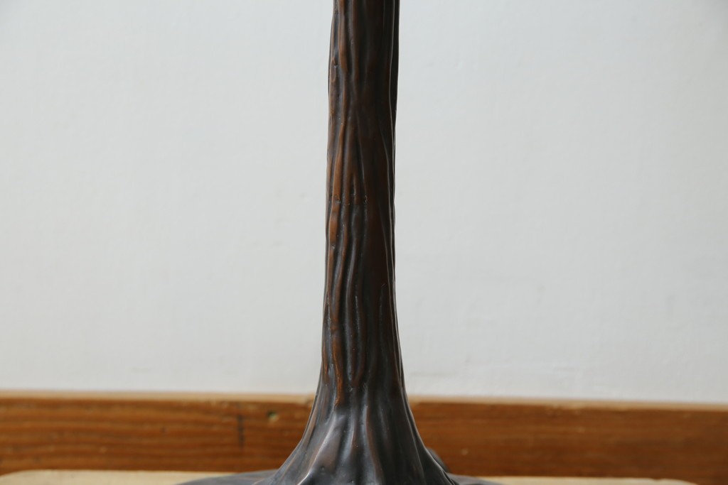 中古　ティファニースタイル　ブロンズフレーム　銅製　3灯　繊細で色鮮やかなステンドグラスのテーブルライト　定価約38万円　(R-080337)