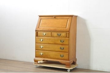 中古　横浜クラシック家具　ダニエル(Daniel)　アーリーアメリカン　A-304P　気品漂うライティングビューロー(簿記机、ワークデスク、在宅用、在宅ワーク用、サイドチェスト、引き出し)(定価約53万4千円)(R-080343)