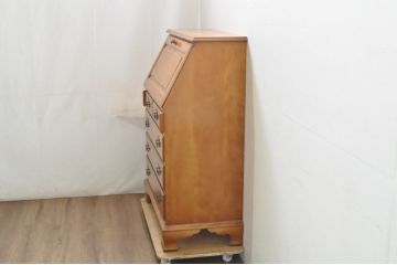 中古　横浜クラシック家具　ダニエル(Daniel)　アーリーアメリカン　A-304P　気品漂うライティングビューロー(簿記机、ワークデスク、在宅用、在宅ワーク用、サイドチェスト、引き出し)(定価約53万4千円)(R-080343)