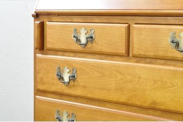 中古　横浜クラシック家具　ダニエル(Daniel)　アーリーアメリカン　A-304P　気品漂うライティングビューロー(簿記机、ワークデスク、在宅用、在宅ワーク用、サイドチェスト、引き出し)(定価約53万4千円)(R-080343)