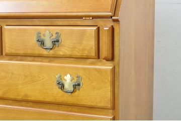 中古　横浜クラシック家具　ダニエル(Daniel)　アーリーアメリカン　A-304P　気品漂うライティングビューロー(簿記机、ワークデスク、在宅用、在宅ワーク用、サイドチェスト、引き出し)(定価約53万4千円)(R-080343)