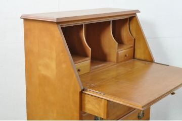 中古　横浜クラシック家具　ダニエル(Daniel)　アーリーアメリカン　A-304P　気品漂うライティングビューロー(簿記机、ワークデスク、在宅用、在宅ワーク用、サイドチェスト、引き出し)(定価約53万4千円)(R-080343)