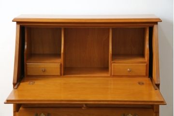 中古　横浜クラシック家具　ダニエル(Daniel)　アーリーアメリカン　A-304P　気品漂うライティングビューロー(簿記机、ワークデスク、在宅用、在宅ワーク用、サイドチェスト、引き出し)(定価約53万4千円)(R-080343)
