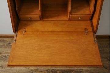 中古　横浜クラシック家具　ダニエル(Daniel)　アーリーアメリカン　A-304P　気品漂うライティングビューロー(簿記机、ワークデスク、在宅用、在宅ワーク用、サイドチェスト、引き出し)(定価約53万4千円)(R-080343)
