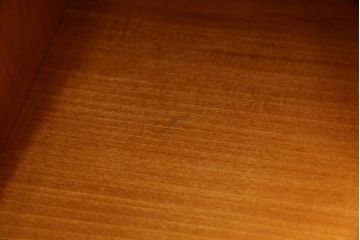 中古　横浜クラシック家具　ダニエル(Daniel)　アーリーアメリカン　A-304P　気品漂うライティングビューロー(簿記机、ワークデスク、在宅用、在宅ワーク用、サイドチェスト、引き出し)(定価約53万4千円)(R-080343)