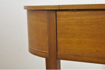 中古　DREXEL HERITAGE(ドレクセルヘリテイジ)　Triune(トライユン)　高級感漂う佇まいが魅力のドレッサー(化粧台、鏡台、ミラー)(定価約42万円)(R-080346)