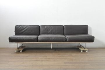 中古　超美品　Cassina(カッシーナ)　Le Corbusier(ル・コルビュジエ)　LC5　シンプルモダンなデザインが素敵な3人掛けソファ(3Pソファ、三人掛け)(定価約262万円)(R-080348)