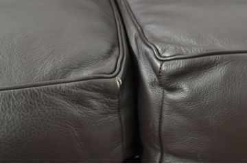 中古　超美品　Cassina(カッシーナ)　Le Corbusier(ル・コルビュジエ)　LC5　シンプルモダンなデザインが素敵な3人掛けソファ(3Pソファ、三人掛け)(定価約262万円)(R-080348)