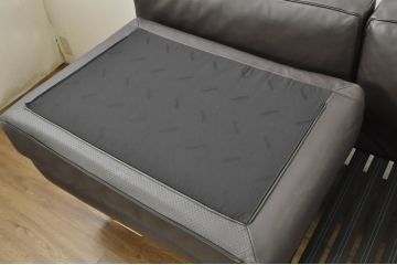 中古　超美品　Cassina(カッシーナ)　Le Corbusier(ル・コルビュジエ)　LC5　シンプルモダンなデザインが素敵な3人掛けソファ(3Pソファ、三人掛け)(定価約262万円)(R-080348)