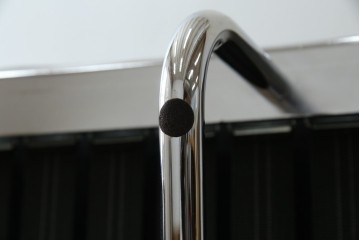 中古　超美品　Cassina(カッシーナ)　Le Corbusier(ル・コルビュジエ)　LC5　シンプルモダンなデザインが素敵な3人掛けソファ　定価約262万円相当　(R-080348)