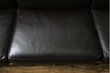 中古　超美品　Cassina(カッシーナ)　Le Corbusier(ル・コルビュジエ)　LC5　シンプルモダンなデザインが素敵な3人掛けソファ　定価約262万円相当　(R-080348)