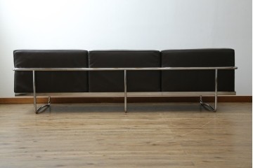 中古　超美品　Cassina(カッシーナ)　Le Corbusier(ル・コルビュジエ)　LC5　シンプルモダンなデザインが素敵な3人掛けソファ　定価約262万円相当　(R-080348)
