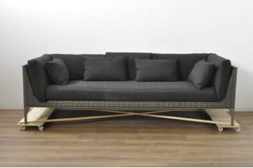 中古　美品　ドイツ　アウトドアリビングブランド　DEDON(デドン)　ムウソファ4　MU 4-Seater　洗練されたデザインでくつろぎ時間にぴったりな3人掛けソファ(三人掛け、3P)(定価約86万円)(R-080349)