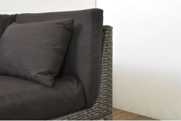 中古　美品　ドイツ　アウトドアリビングブランド　DEDON(デドン)　ムウソファ4　MU 4-Seater　洗練されたデザインでくつろぎ時間にぴったりな3人掛けソファ(三人掛け、3P)(定価約86万円)(R-080349)