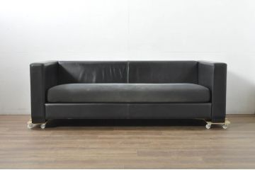 中古　美品　Cassina(カッシーナ)　 Cassina ixc.(イクスシー) 　CATHERINE MEMMI(カトリーヌメミ)　シンプルモダンなデザインが素敵な3人掛けソファ(三人掛け、3Pソファ、アームソファ、レザー)(定価約80万円)(R-080350)