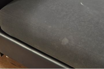 中古　美品　Cassina(カッシーナ)　 Cassina ixc.(イクスシー) 　CATHERINE MEMMI(カトリーヌメミ)　シンプルモダンなデザインが素敵な3人掛けソファ(三人掛け、3Pソファ、アームソファ、レザー)(定価約80万円)(R-080350)