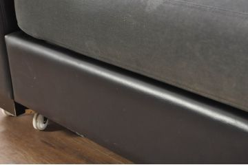 中古　美品　Cassina(カッシーナ)　 Cassina ixc.(イクスシー) 　CATHERINE MEMMI(カトリーヌメミ)　シンプルモダンなデザインが素敵な3人掛けソファ(三人掛け、3Pソファ、アームソファ、レザー)(定価約80万円)(R-080350)