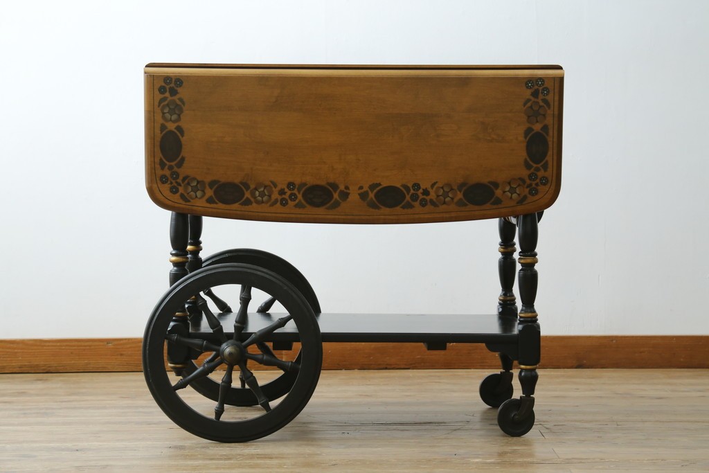 アメリカヴィンテージ　希少な廃版品　アメリカ高級家具　Ethan Allen(イーセン・アーレン)　花のデザインが魅力のバタフライサービスワゴン　(R-080353)