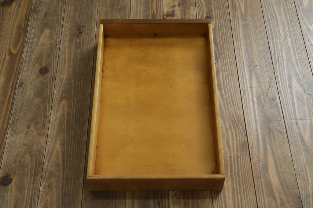 アメリカヴィンテージ　希少な廃版品　アメリカ高級家具　Ethan Allen(イーセン・アーレン)　花のデザインが魅力のバタフライサービスワゴン　(R-080353)