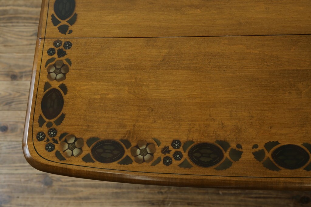 アメリカヴィンテージ　希少な廃版品　アメリカ高級家具　Ethan Allen(イーセン・アーレン)　花のデザインが魅力のバタフライサービスワゴン　(R-080353)