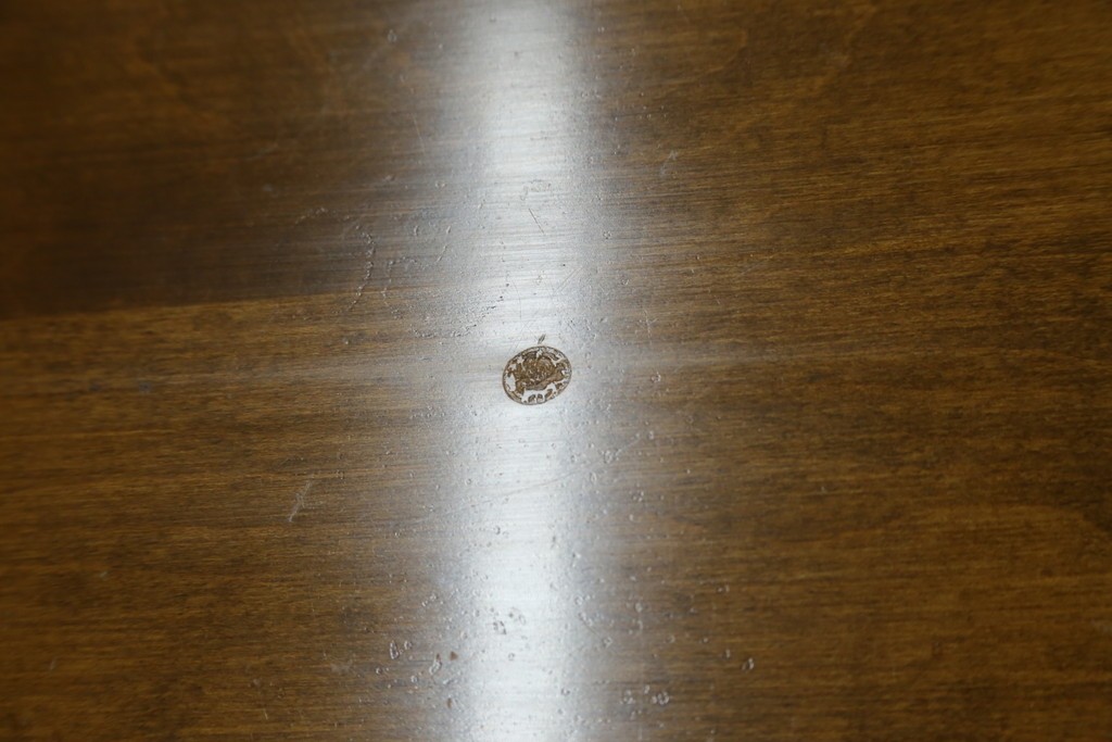 アメリカヴィンテージ　希少な廃版品　アメリカ高級家具　Ethan Allen(イーセン・アーレン)　花のデザインが魅力のバタフライサービスワゴン　(R-080353)