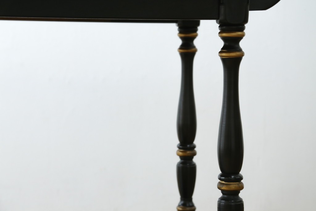 アメリカヴィンテージ　希少な廃版品　アメリカ高級家具　Ethan Allen(イーセン・アーレン)　花のデザインが魅力のバタフライサービスワゴン　(R-080353)