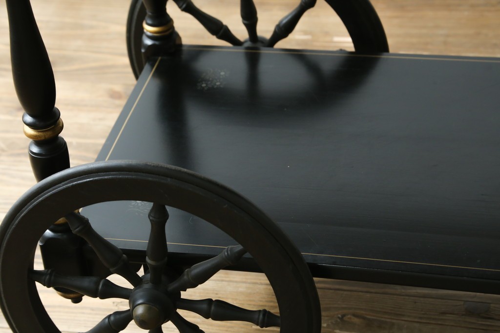 アメリカヴィンテージ　希少な廃版品　アメリカ高級家具　Ethan Allen(イーセン・アーレン)　花のデザインが魅力のバタフライサービスワゴン　(R-080353)