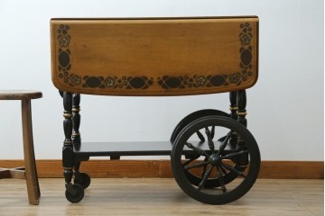 アメリカヴィンテージ　希少な廃版品　アメリカ高級家具　Ethan Allen(イーセン・アーレン)　花のデザインが魅力のバタフライサービスワゴン　(R-080353)