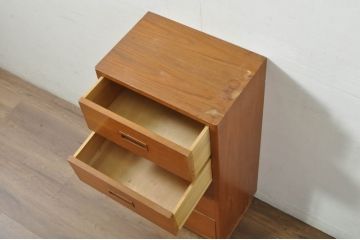 和製ビンテージ　チーク材　しっかりとした作りの小振りな縦型チェスト(多段チェスト、サイドチェスト、引き出し、ヴィンテージ )(R-080354)