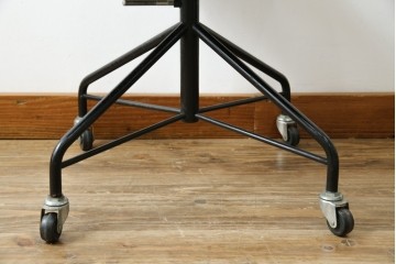 和製ビンテージ　美品　天童木工　メンズライクなインテリアにおすすめのデスクチェア　(R-080356)