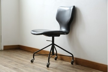 和製ビンテージ　美品　天童木工　メンズライクなインテリアにおすすめのデスクチェア　(R-080356)