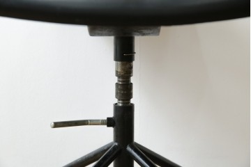 和製ビンテージ　美品　天童木工　メンズライクなインテリアにおすすめのデスクチェア　(R-080356)