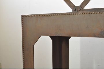中古　特注 オーダー品　重量約250kg　無骨なデザインが格好いいアンティーク調のアイアン飾り棚(陳列棚、展示台、展示棚、ディスプレイ台、店舗什器)(製作費約150万円)(R-080358)