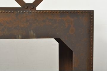 中古　特注 オーダー品　重量約250kg　無骨なデザインが格好いいアンティーク調のアイアン飾り棚(陳列棚、展示台、展示棚、ディスプレイ台、店舗什器)(製作費約150万円)(R-080358)