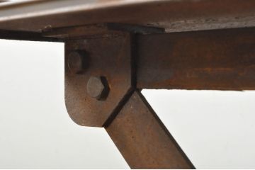 中古　特注 オーダー品　重量約250kg　無骨なデザインが格好いいアンティーク調のアイアン飾り棚(陳列棚、展示台、展示棚、ディスプレイ台、店舗什器)(製作費約150万円)(R-080358)