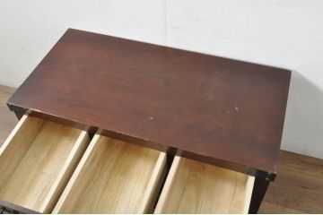 中古　美品!!　民芸箪笥　和を感じる渋い佇まいが魅力的なローボード(和たんす、整理タンス、収納箪笥、引き出し、ローチェスト、収納棚、戸棚、TV台、TVボード、テレビ台、テレビボード)(R-080360)