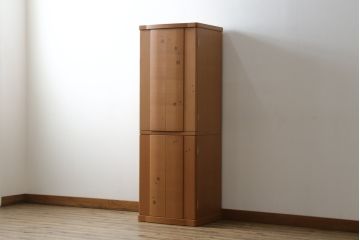 中古　未使用展示品　桜模様と明るい色合いが軽やかな雰囲気を醸し出す照明付きのモダン仏壇(床置き仏壇、家具調仏壇、祭壇、戸棚、収納棚)(定価約40万円)(R-080361)