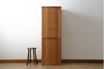 中古　未使用展示品　桜模様と明るい色合いが軽やかな雰囲気を醸し出す照明付きのモダン仏壇(床置き仏壇、家具調仏壇、祭壇、戸棚、収納棚)(定価約40万円)(R-080361)