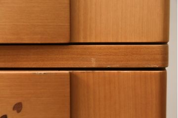 中古　未使用展示品　桜模様と明るい色合いが軽やかな雰囲気を醸し出す照明付きのモダン仏壇(床置き仏壇、家具調仏壇、祭壇、戸棚、収納棚)(定価約40万円)(R-080361)