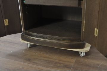 中古　未使用展示品　タモ材　落ち着いた色味とシンプルなデザインがお部屋に馴染みやすいモダン仏壇(床置き仏壇、家具調仏壇、祭壇、戸棚、収納棚)(定価約45万円)(R-080362)