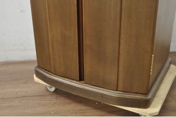 中古　未使用展示品　タモ材　落ち着いた色味とシンプルなデザインがお部屋に馴染みやすいモダン仏壇(床置き仏壇、家具調仏壇、祭壇、戸棚、収納棚)(定価約45万円)(R-080362)
