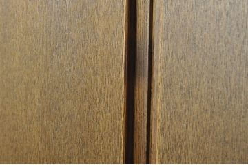 中古　未使用展示品　タモ材　落ち着いた色味とシンプルなデザインがお部屋に馴染みやすいモダン仏壇(床置き仏壇、家具調仏壇、祭壇、戸棚、収納棚)(定価約45万円)(R-080362)